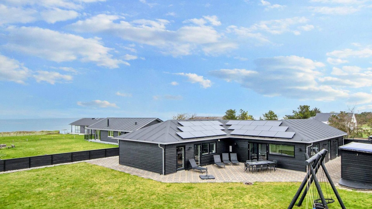 Fjellerup Strand House | 5 star holiday home in Glesborg-By Traum