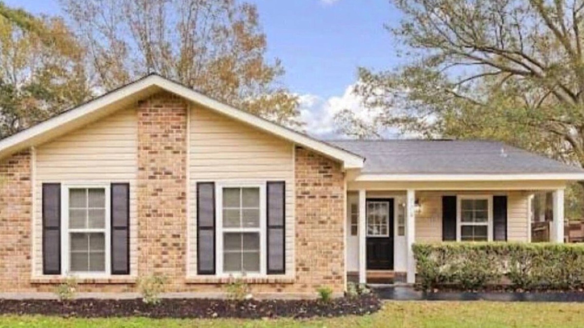 Saint Elmo House | 5 STAR HOME NEAR MOBILE AIRPORT & SHOPPING DISTRICT