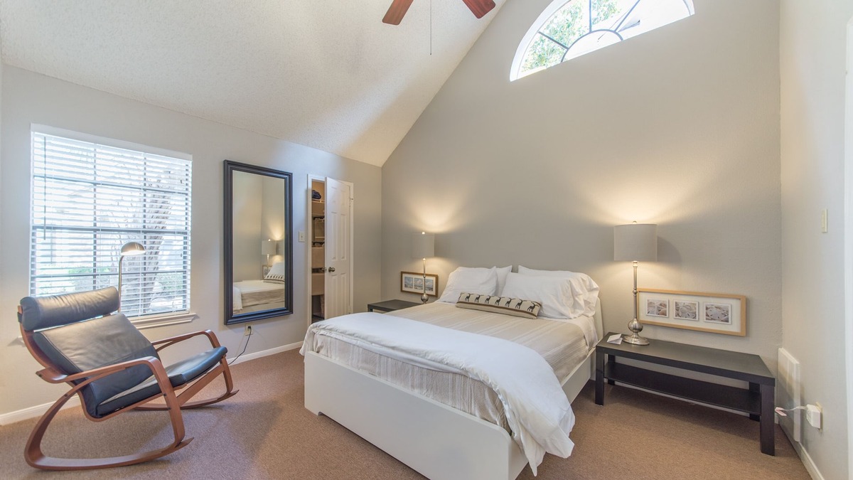 Astrodome Condo | 5 star host for 7 years! 2/2 TX MEDCENTER MD ANDERSON