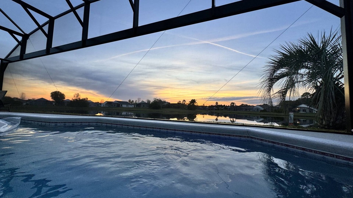 Eagle Pointe South House | 5 STAR Lakefront Pool Home, Great Fishing! FREE POOL HEAT, GAS GRILL & WIFI!