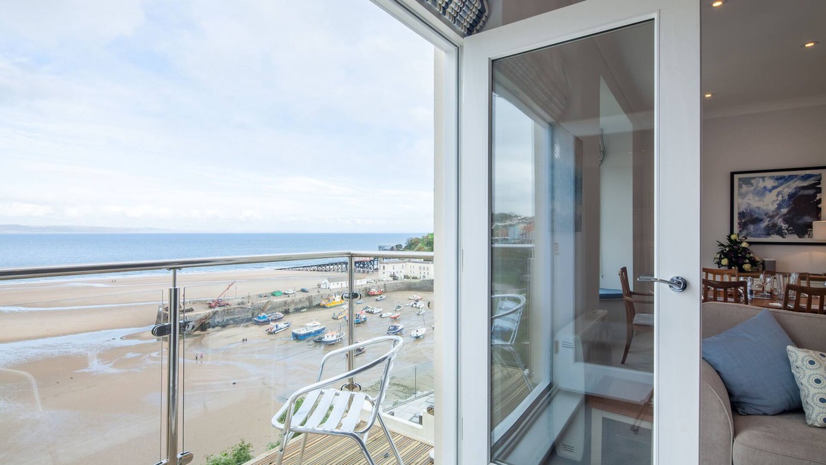 Tenby Apartment | 5 Star Luxury apartments sleep 4, spectacular views in perfect postcard setting