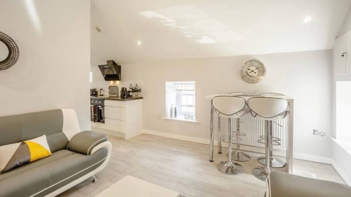Castleside House | 5 star luxury cottages with outdoor hot tub