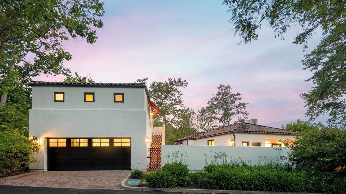 Bel Air House | 5-Star Luxury & Exclusive Gated Villa w/ADU walkable to Beach & Trails