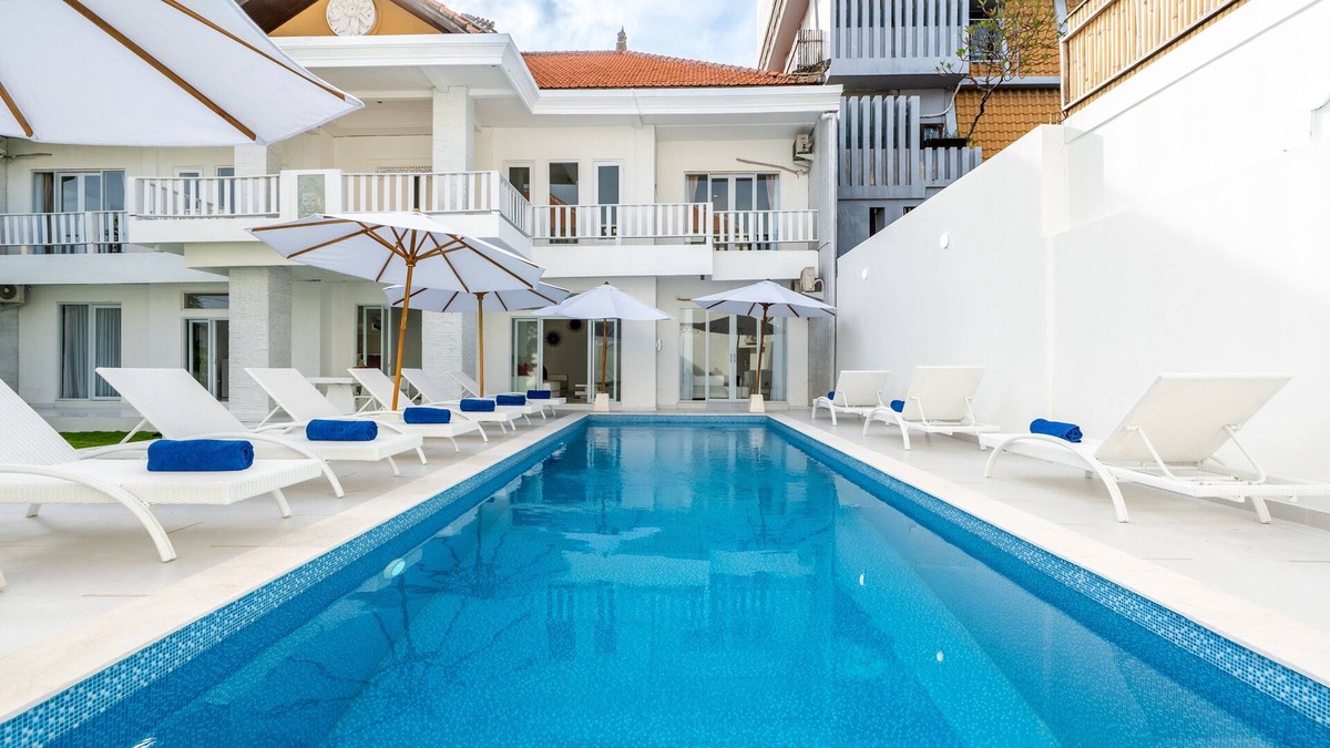 Dewi Sri Villa | 5 Star Luxury Minimalist Villa White Angel in Seminyak