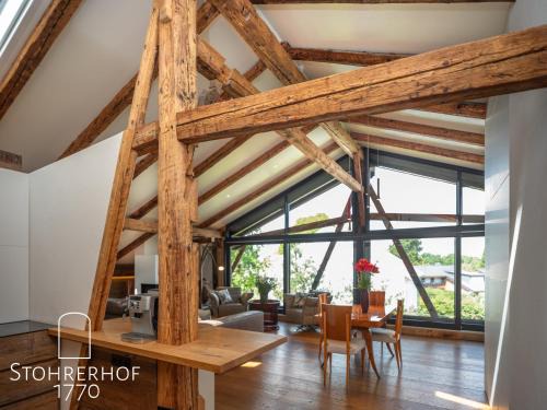 Riederau Apartment | 5 Sterne Penthouse-Loft Gut Stohrerhof bis 4 Personen