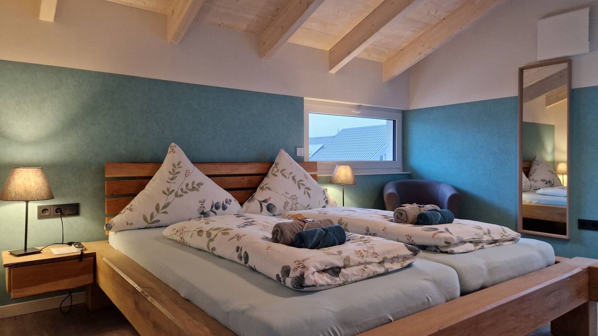 Hofgeismar House | 5* vacation home with sauna for up to 5 people directly at the Reinhardswald Nature Park
