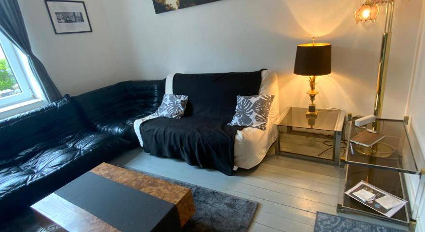 Helmet Apartment | 50 m² Apartment ∙ 1 bedroom ∙ 4 guests