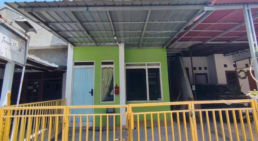 Semarang House | 50 m² House ∙ 1 bedroom ∙ 7 guests