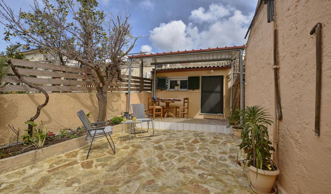 Dafnata House | 50 m² House ∙ 1 bedroom ∙ 2 guests