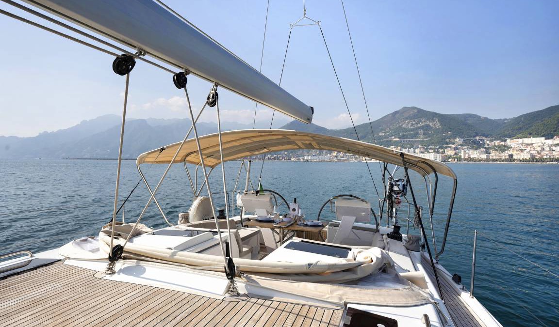 Positano City Centre Boat Rental | 50 m² Houseboat ∙ 2 bedrooms ∙ 4 guests
