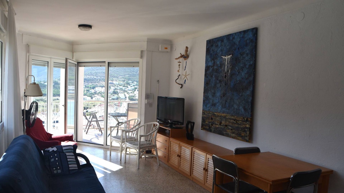 Port de la Selva Apartment | 50 meters from the beach, excellent views in a peaceful and quiet setting.