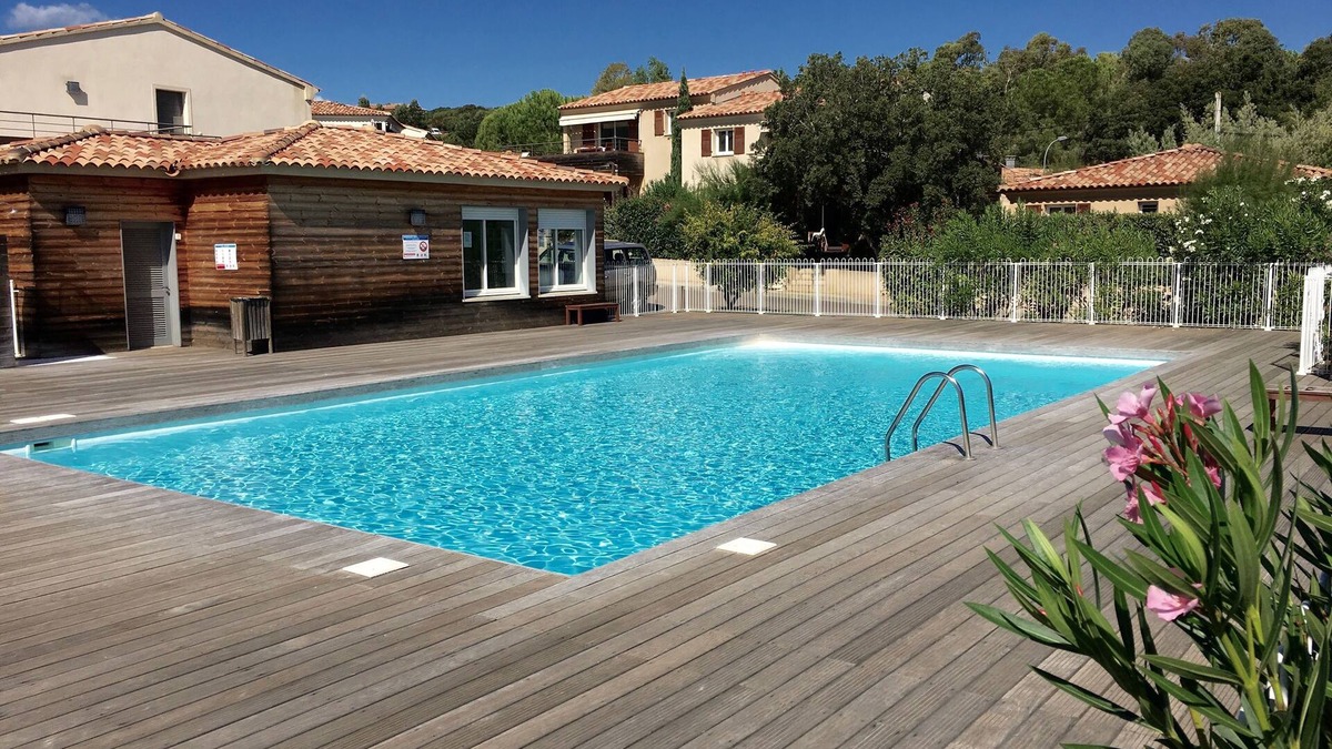 Pinarellu Apartment | 500 M PINARELLO BEACH POOL AIR CONDITIONING GUARDIAN