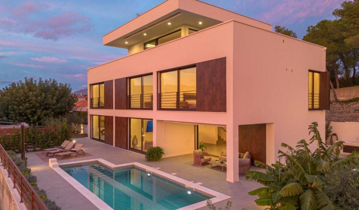 Sumartin House | 500 m² House ∙ 5 bedrooms ∙ 10 guests