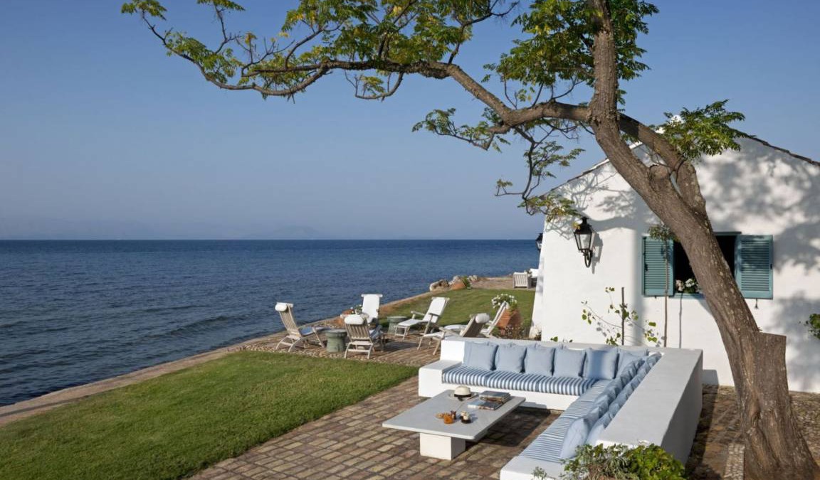 Chlomos Villa | 500 m² Villa ∙ 8 bedrooms ∙ 16 guests