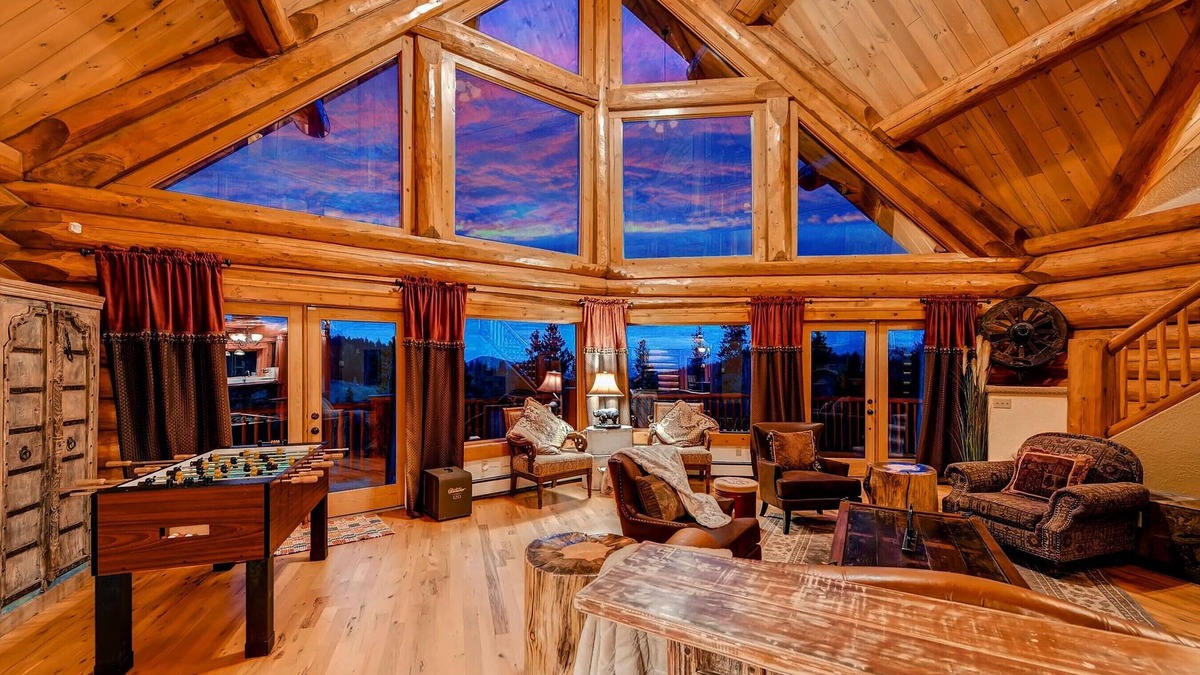 Black Hawk Cabin | 5000 sqft Log home Denver, Red Rocks, SKI, HOT TUB, Sleeps 6 adults + 6 kids