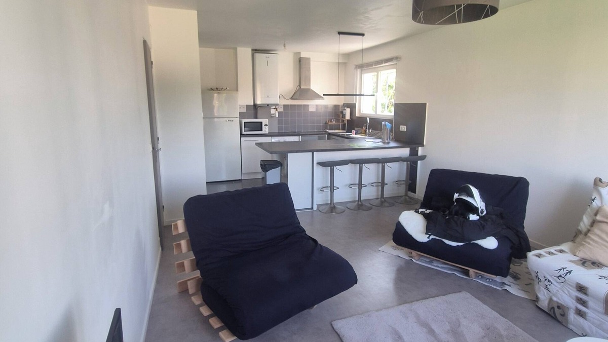 Pessac Apartment | 500M from Pessac town center served by TER Bordeaux - Arcachon and streetcar line
