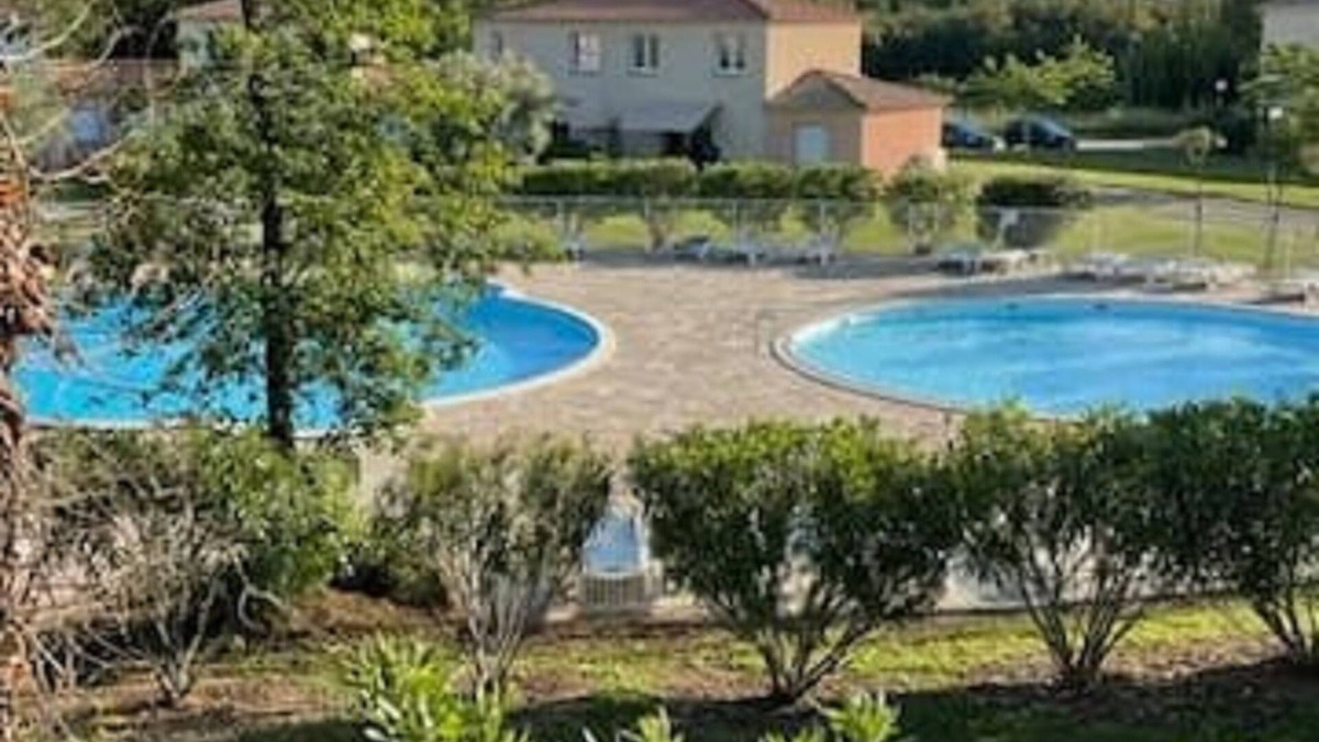 Santa-Maria-Poggio Apartment | 500m from the beach T2 with pool, terrace, air conditioning