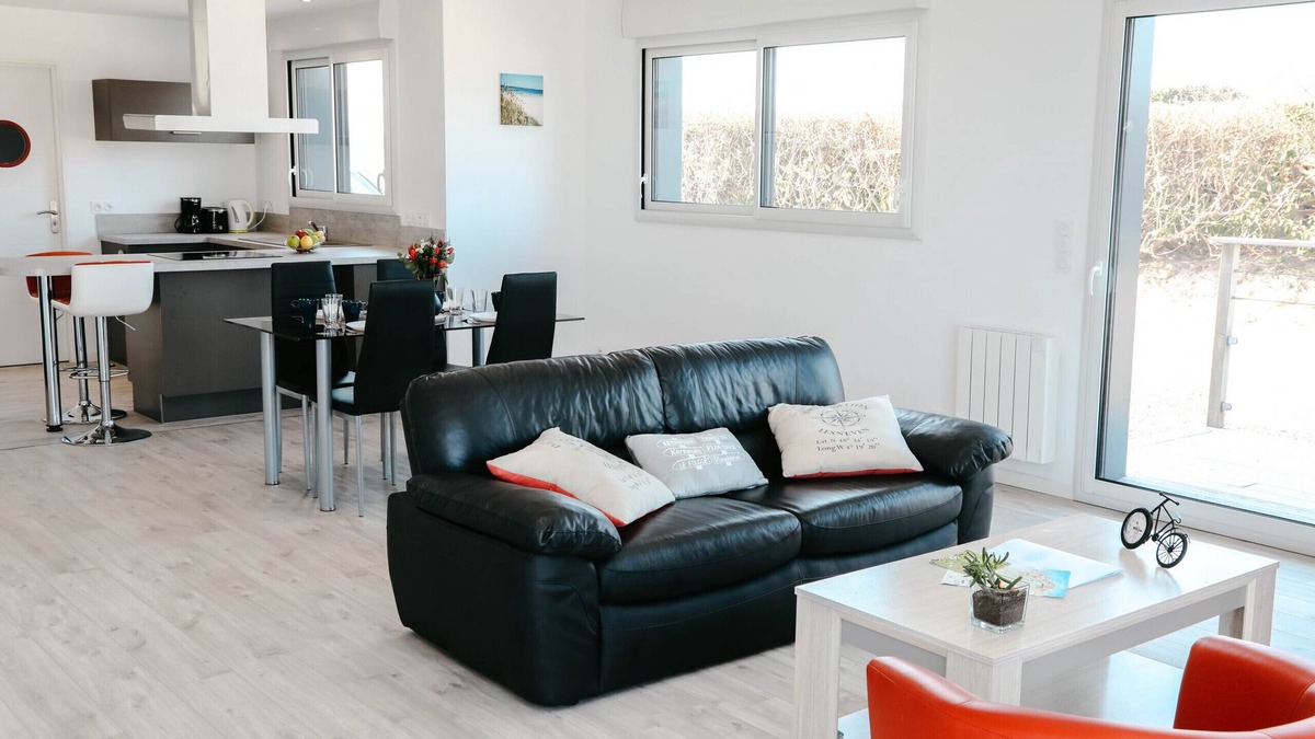 Plouneour-Brignogan-Plages Ski Chalet | 500m from the sea, modern house with garden for 4