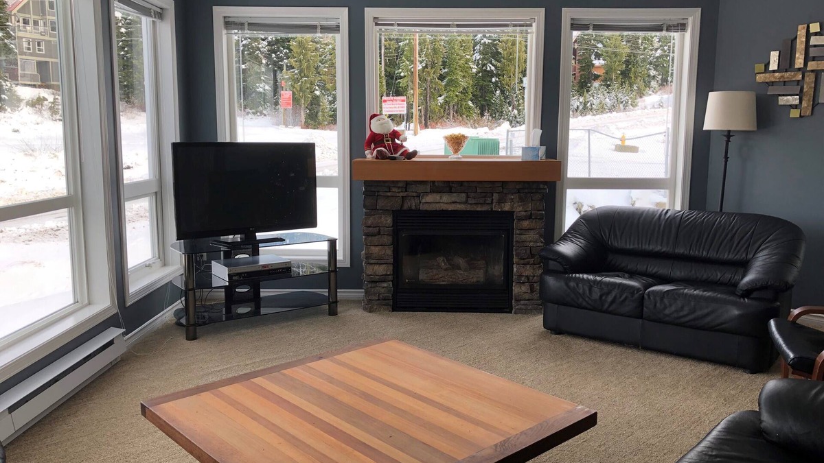 Courtenay Condo | 501 Paradise Ridge - Family Accomodation on Mt Washington