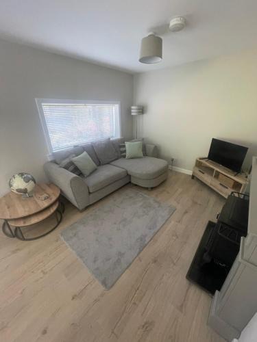 South Galson Apartment | 51 Island Bank