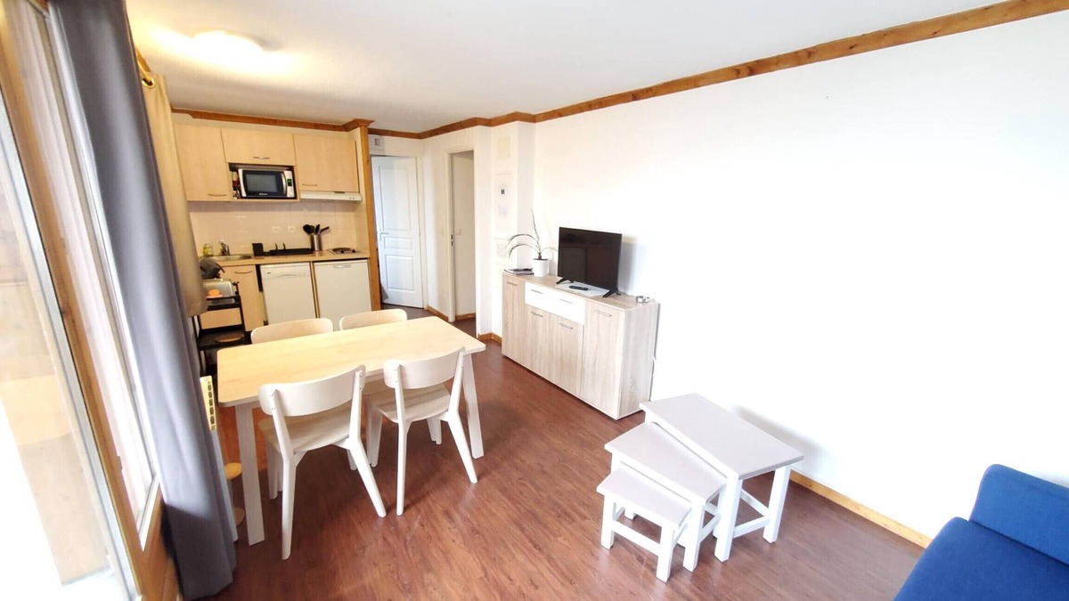 Besse-et-Saint-Anastaise Apartment | 5159A