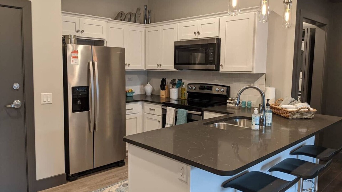 Champaign Apartment | 520 Neil, Heart of Downtown Champaign