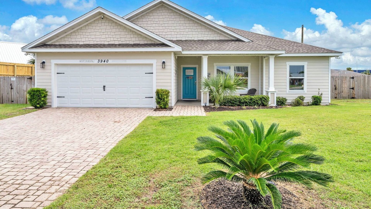 Lower Grand Lagoon House | 🌴530 Yards to Beach-Pet Friendly-Beachside Sunrise🌴