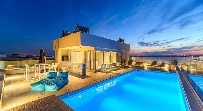 Tuzla Villa | 534 m² Villa ∙ 4 bedrooms ∙ 8 guests