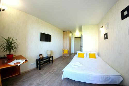 Dzerzhyns'kyi District Apartment | 54a Tselinogradskaia Str at Alekseevka underground