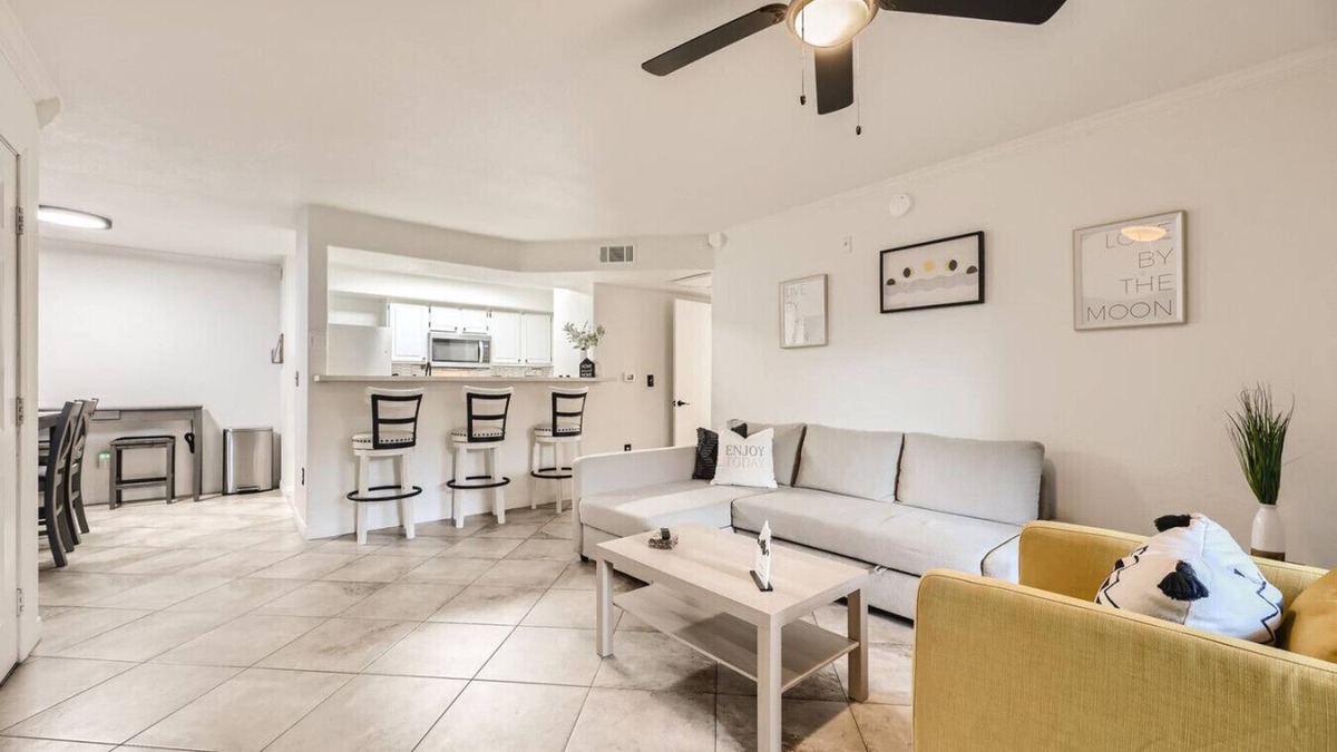 Silverado Ranch Condo | 555 E Silverado Ranch #1158