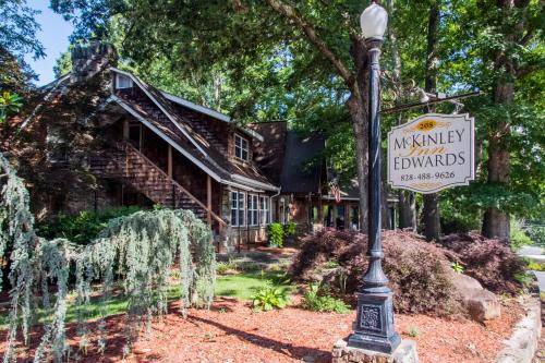 Bryson City Bed & Breakfast | 56 m² Bed and breakfast ∙ 2 bedrooms ∙ 10 guests