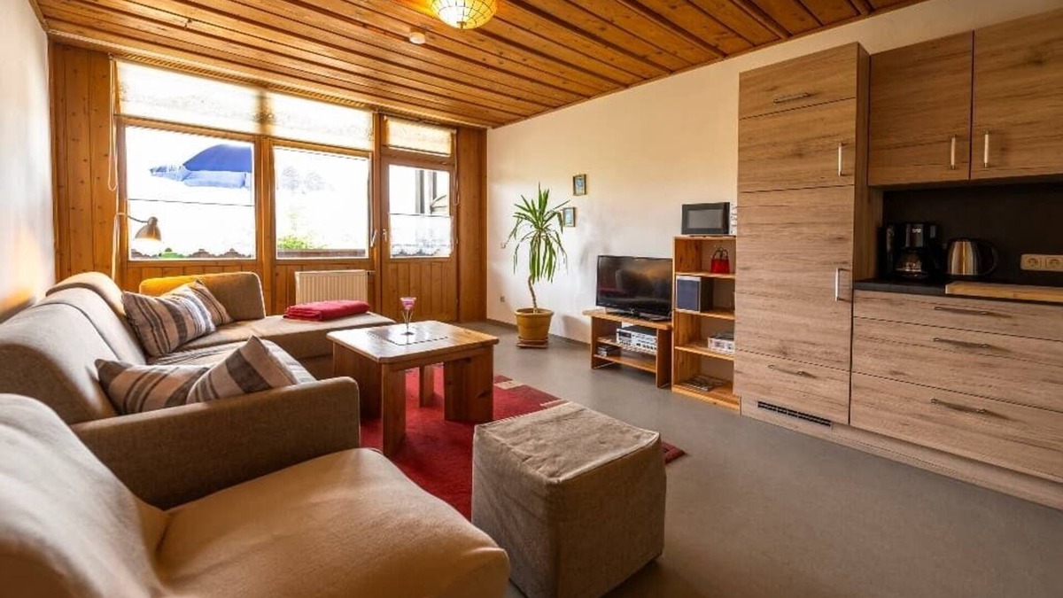 Moosbach Apartment | 57qm große 2-Zimmerwohnung mit Balkon für 2 bis 5 Personen