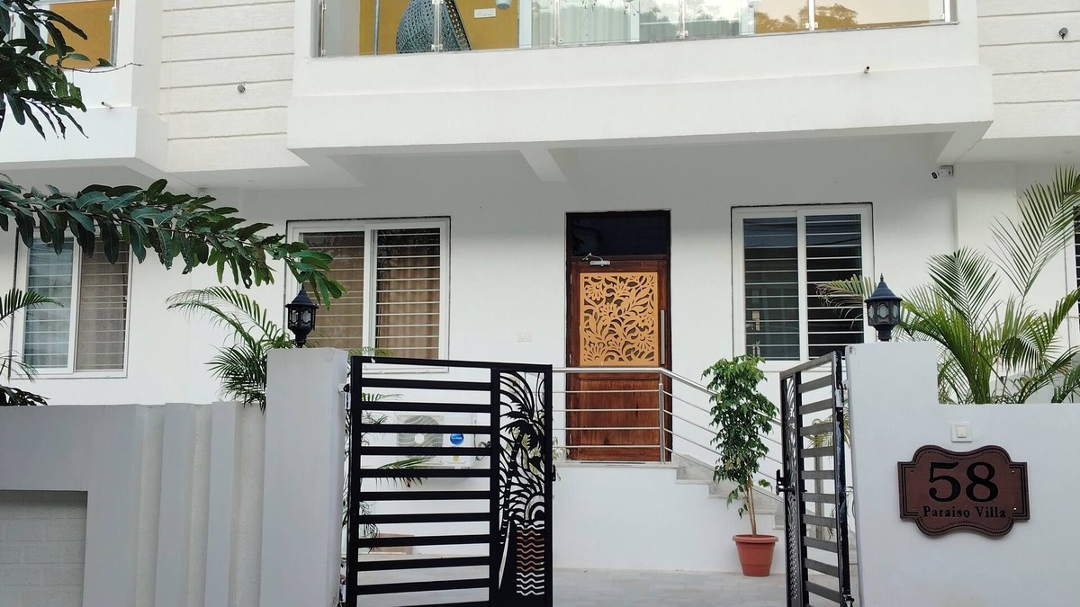 Eklingji Villa | 58 Paraiso Villa