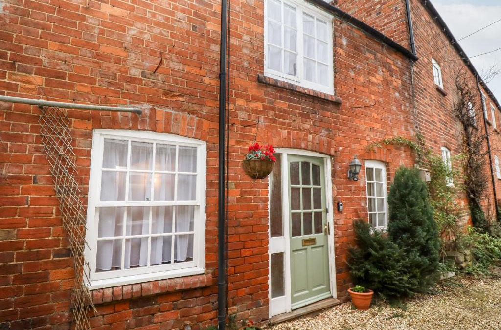 Medbourne House | 5A Waterfall Way