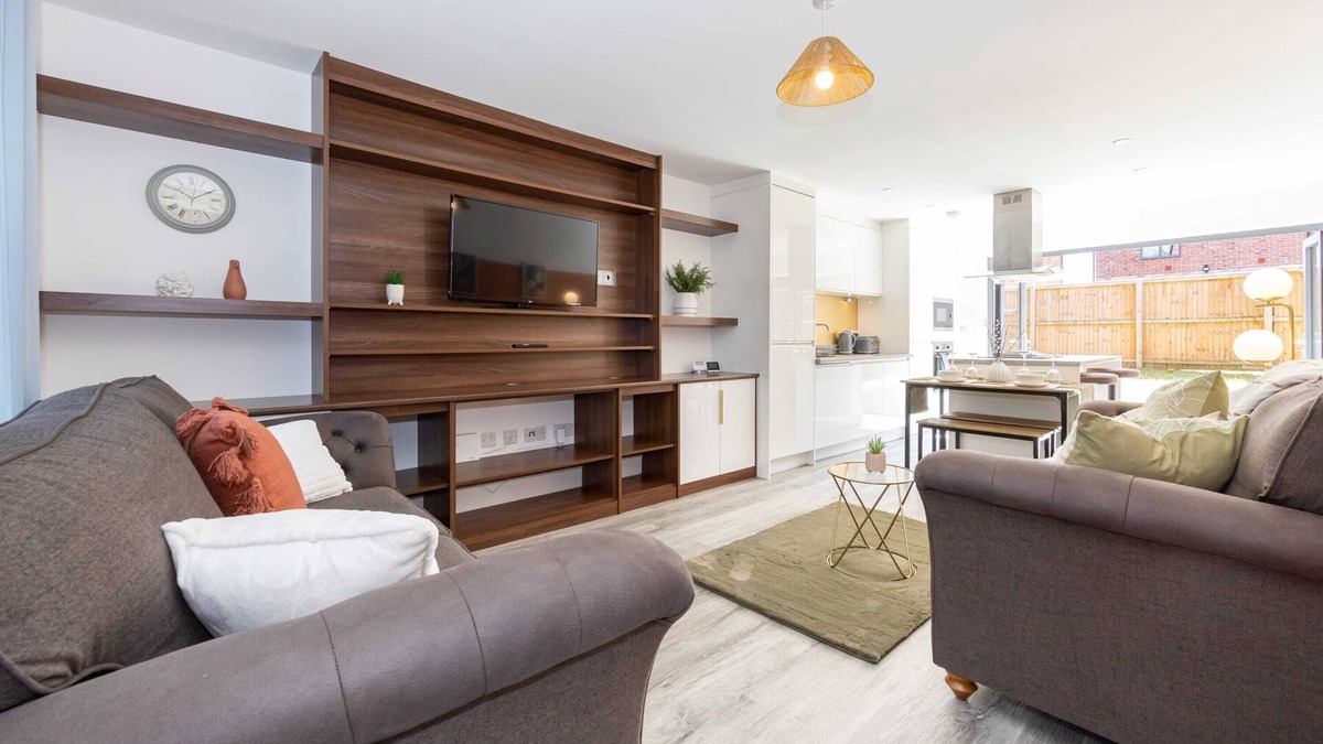 Failsworth House | 5Bedroom Townhouse 15mins to City w Free Parking