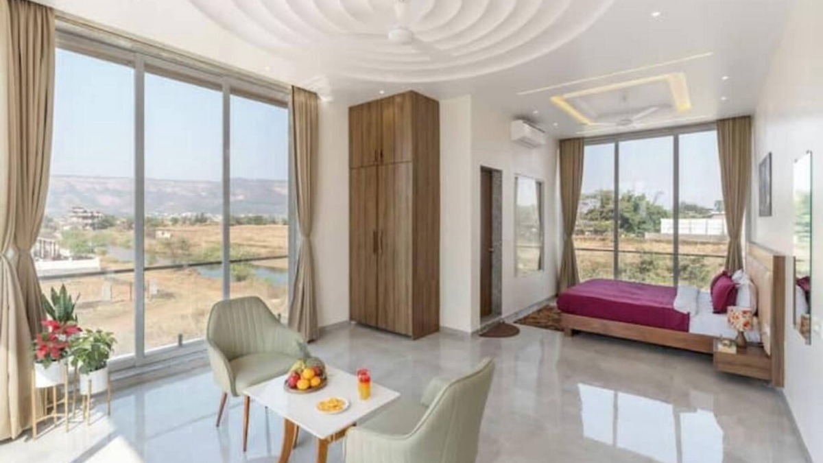 Talegaon Dabhade Villa | 5BHK Delight -Mountain View/Steam Room, Pool table