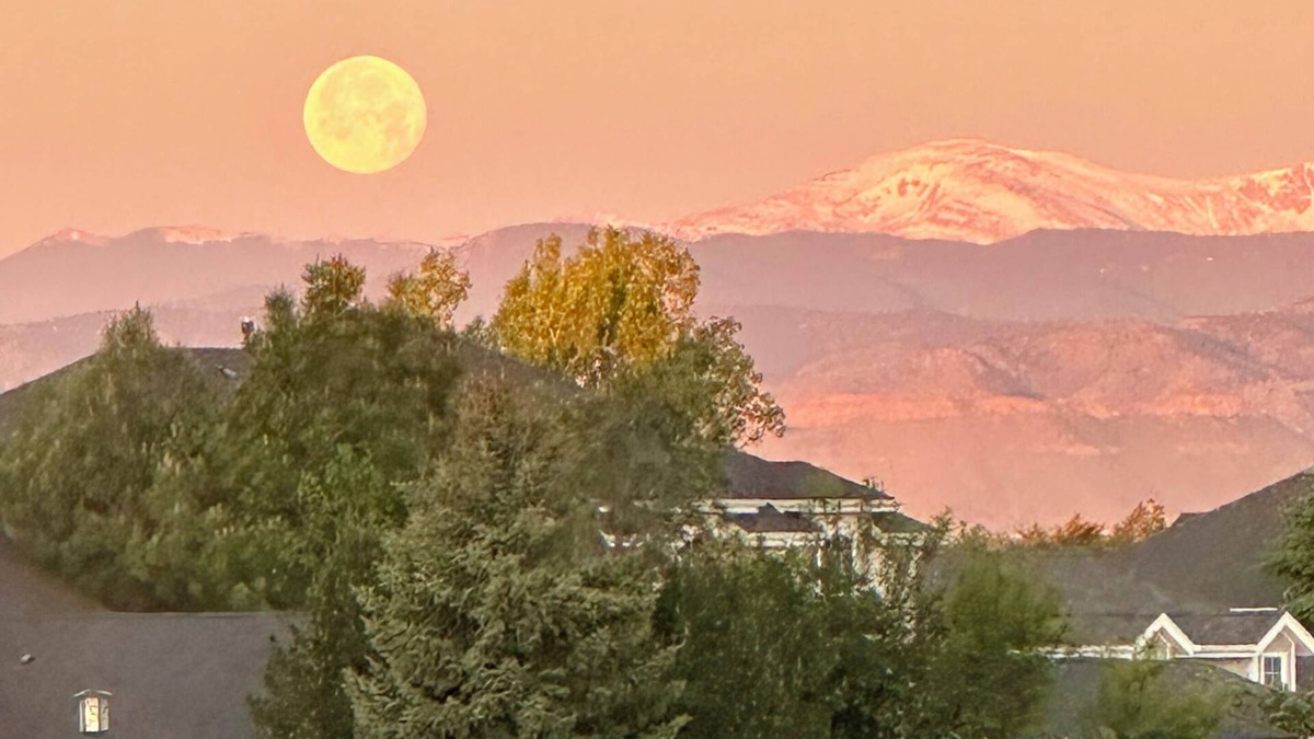 North Central Westminster House | 5BR/4.5BA Golf Course Home.Awesome Mountain Views.20 min to Denver or Boulder
