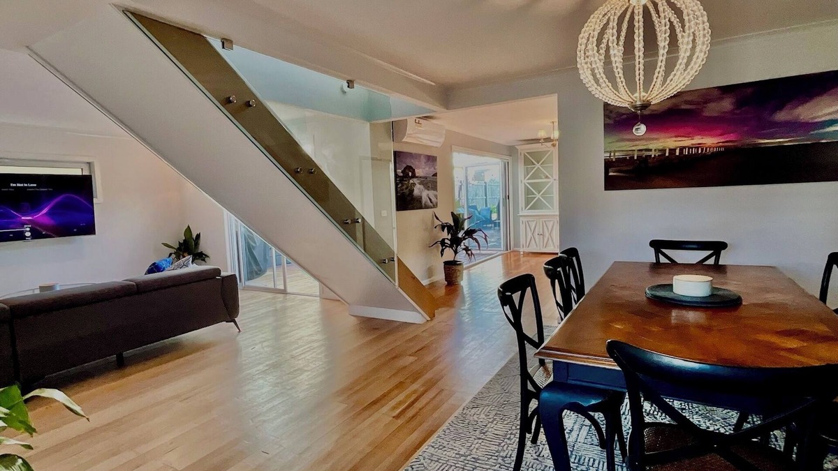 Edithvale House | 5BR Beachfront 🏠 30m to Beach, Reno 2024, Amazing 180° Ocean Views , 🐶Friendly