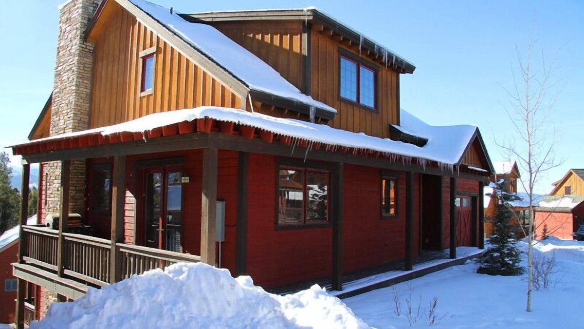 Fraser House | 5br Luxury Mountain Home Sleeps 16: Hot Tub, Game Room, Free Ski/town Shuttle