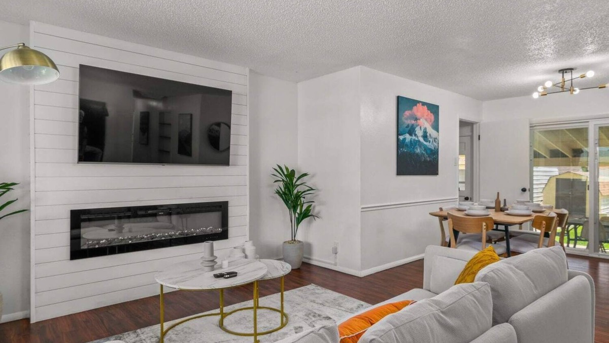 Sunnyheights House | 5BR Spacious Pueblo Family Retreat w/Game Room!