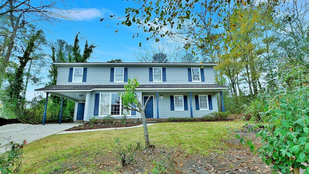 Fortson House | 5BR Spacious Retreat: Hot Tub, BBQ, Play Area