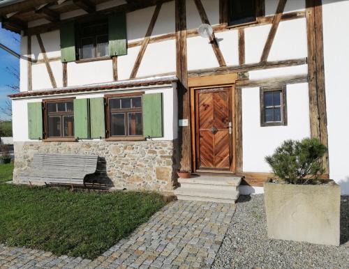 Arnach Apartment | 5Sterne Ferienwohnung im Fachwerk mit Bergblick in Alleinlage und großem Garten, Infrarotkabine