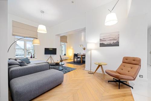 Old Town Apartment | 5Stories Luxury Space in Old Town with Care