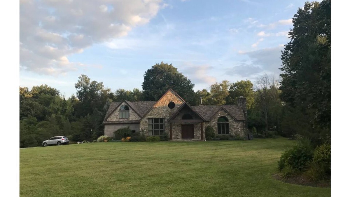 Poughkeepsie House | 6 Acre Private Hudson Valley Estate