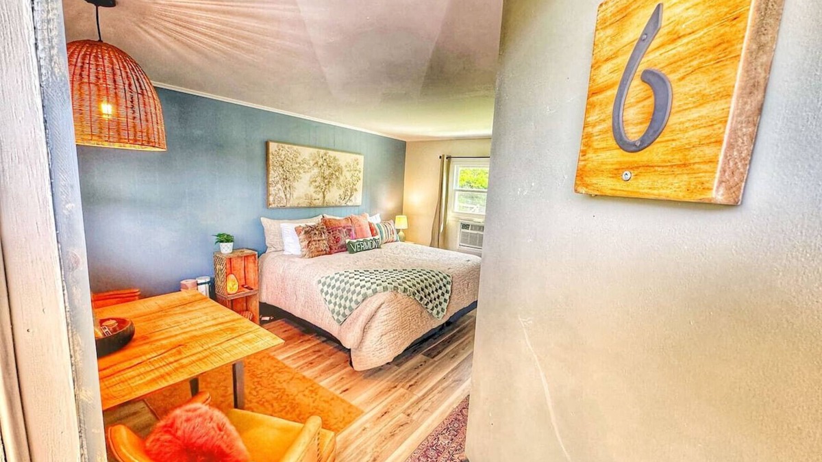 Manchester Center Hotel | 6 Bam Boo Cozy escape in the heart of Vermont