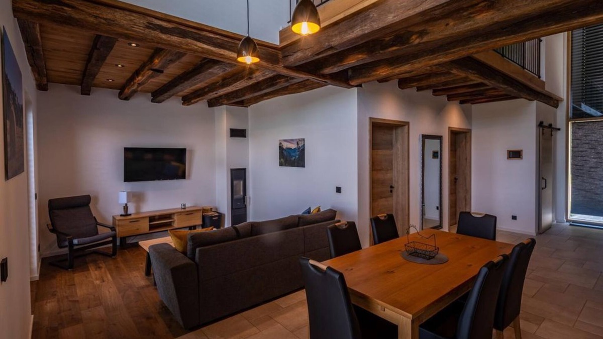 Idenheim Apartment | 6-bed apartment Hilde with terrace - Ferienwohnungen Kohnshof