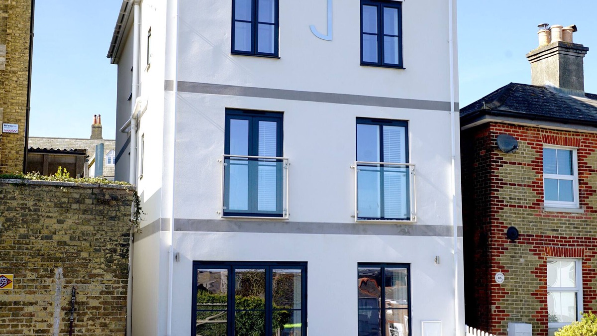Cowes House | 6 Bed Town House w Roof Terrace - Central Cowes
