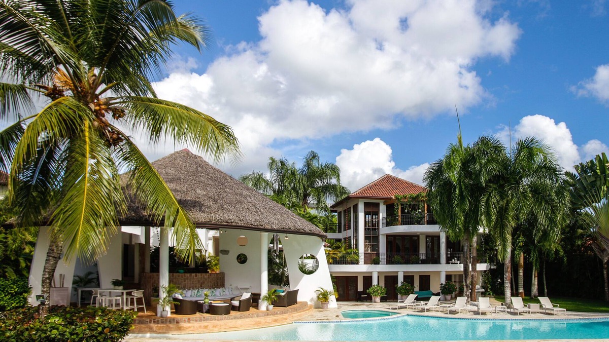 Las Lomas Villa | 6 Bedroom-10,000 Sq Ft Tropical House at Dye Fore's #8