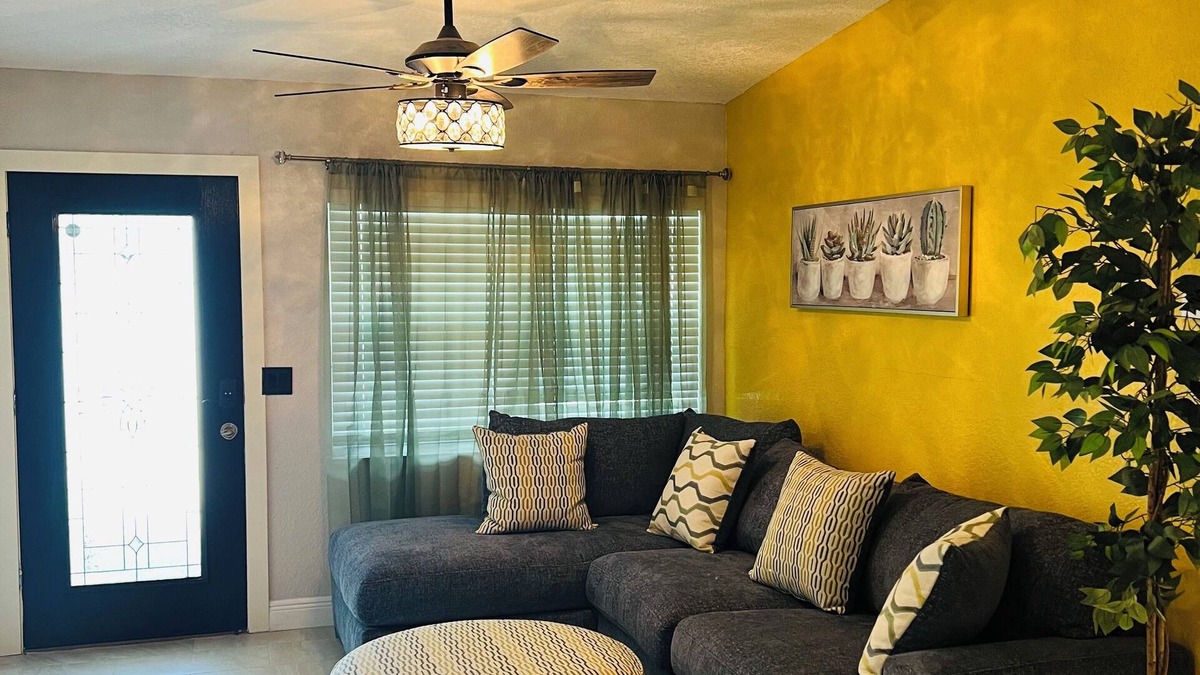 Orlovista House | 6-bedroom 3bath "Clue" Themed home near parks