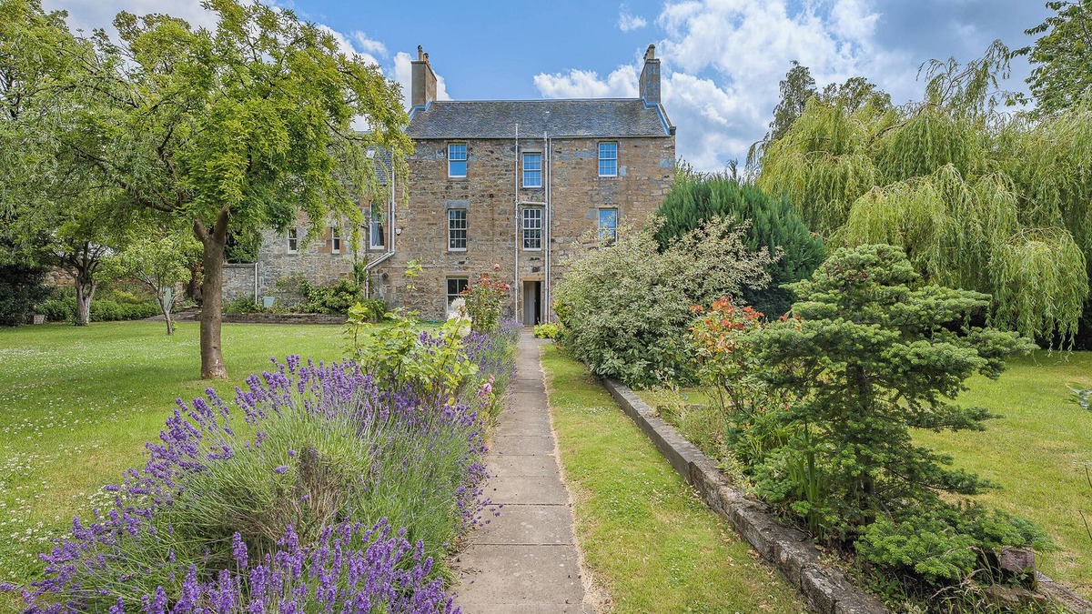 Prestonpans Cottage | 6 bedroom accommodation in Prestonpans